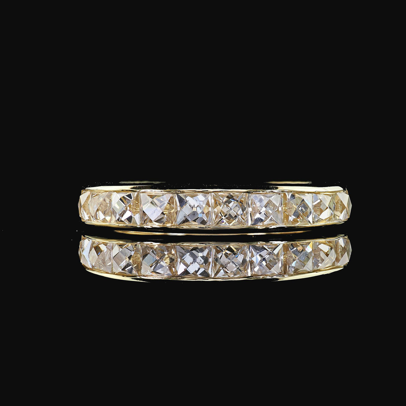 Contemporary 18K Yellow Gold Reclaimed French Cut Diamond Band Ring - Size 6