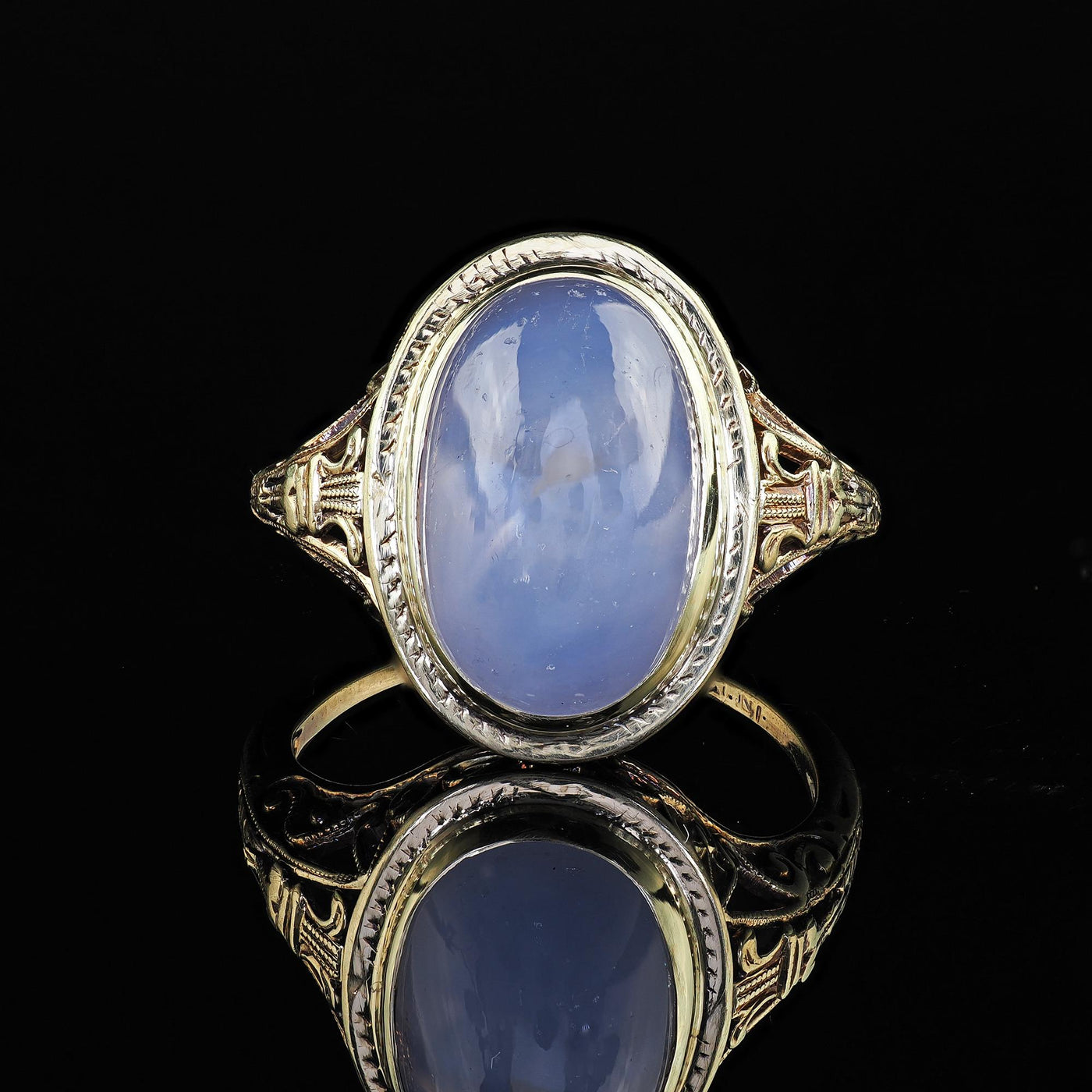 Antique Art Deco 14K Yellow Gold Natural Cabochon Star Sapphire Filigree Ring