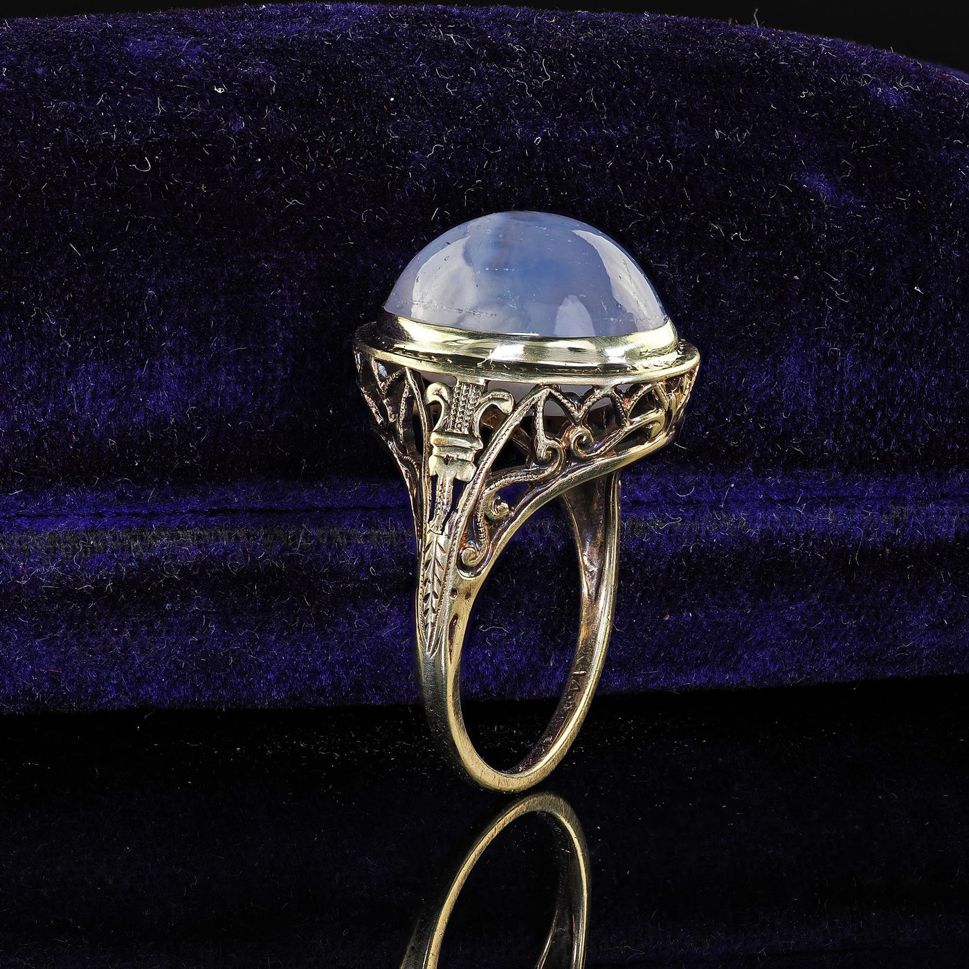 Antique Art Deco 14K Yellow Gold Natural Cabochon Star Sapphire Filigree Ring