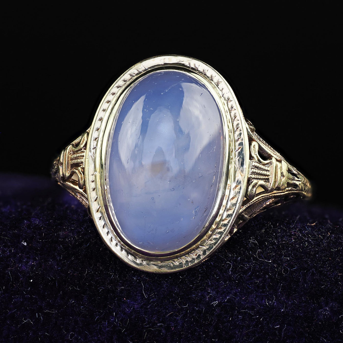 Antique Art Deco 14K Yellow Gold Natural Cabochon Star Sapphire Filigree Ring
