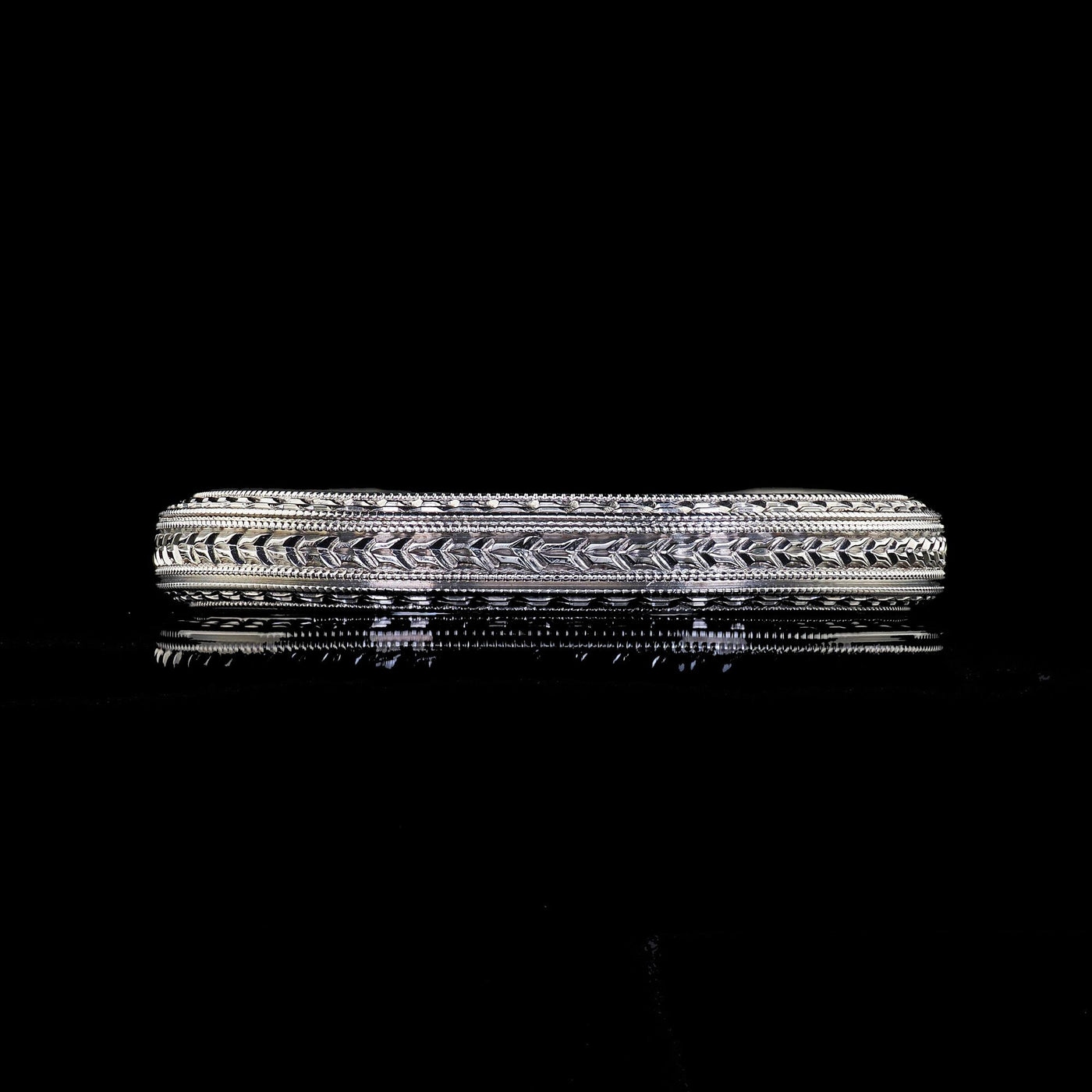 Vintage Art Deco Woods Sons 18K White Gold Engraved Wheat Pattern Wedding Band