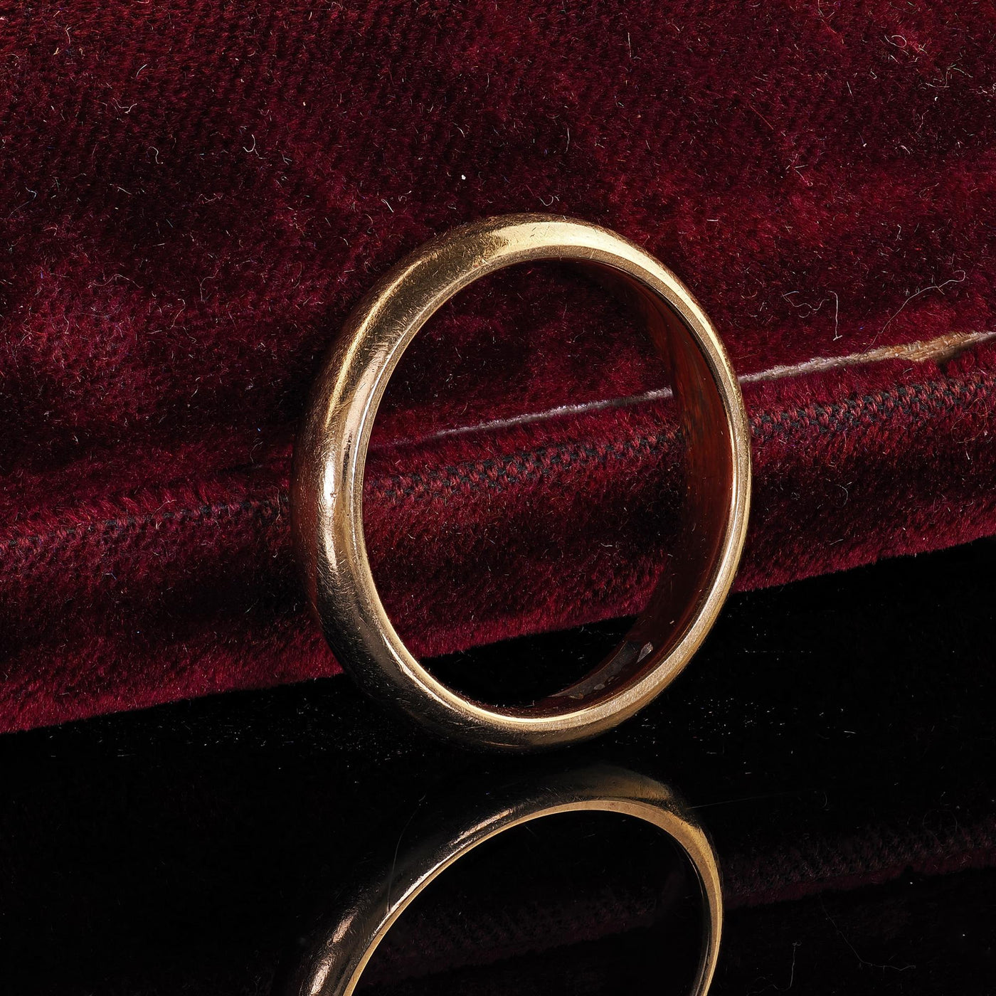 Antique Edwardian 18K Yellow Gold Engraved Classic Wedding Band - Size 7