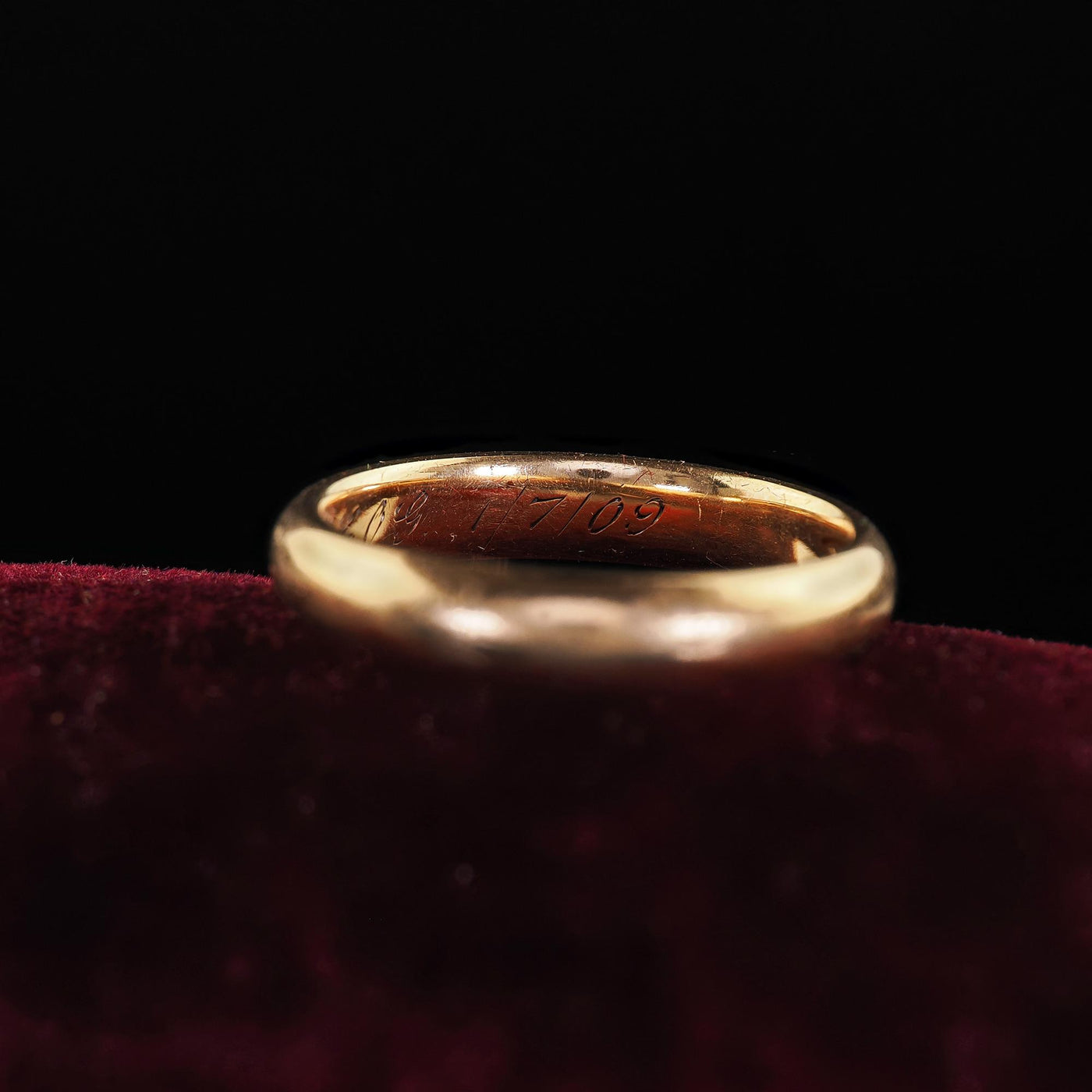 Antique Edwardian 18K Yellow Gold Engraved Classic Wedding Band - Size 7