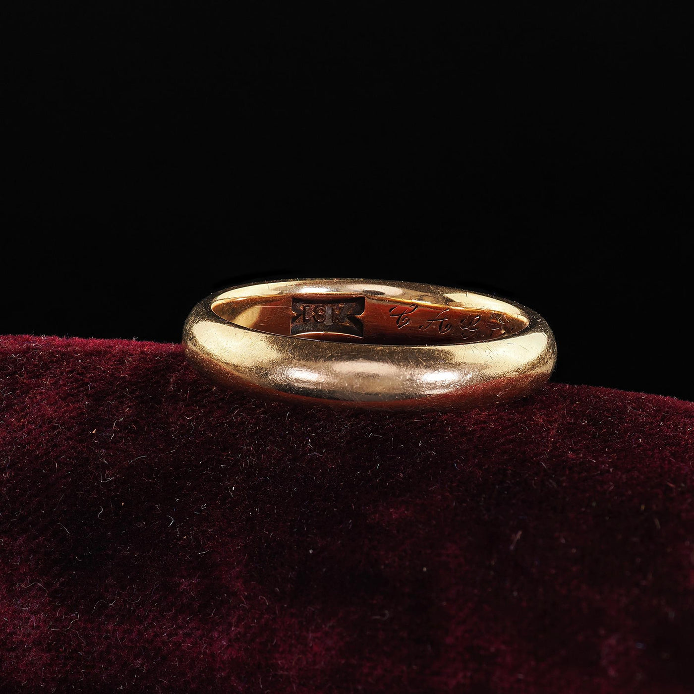 Antique Edwardian 18K Yellow Gold Engraved Classic Wedding Band - Size 7