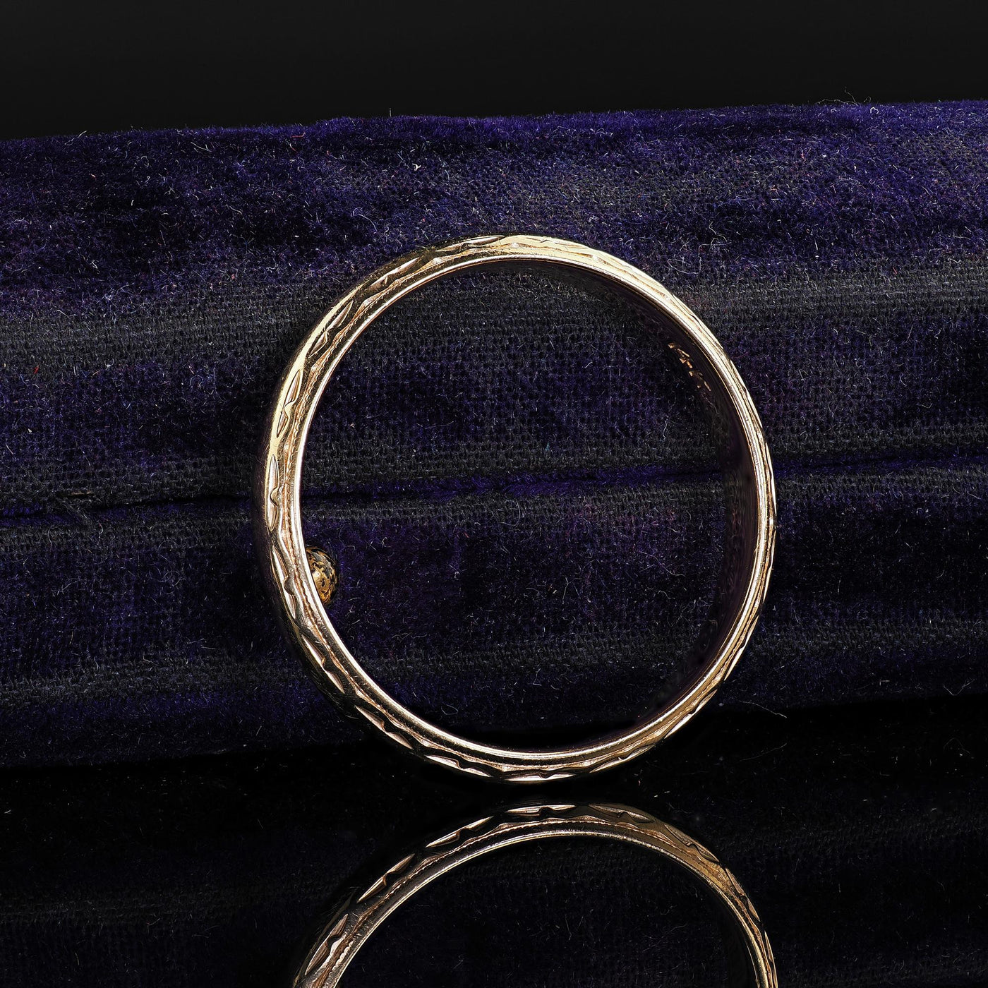 Antique Art Deco 14K Yellow Gold Engraved Wedding Band - Size 11