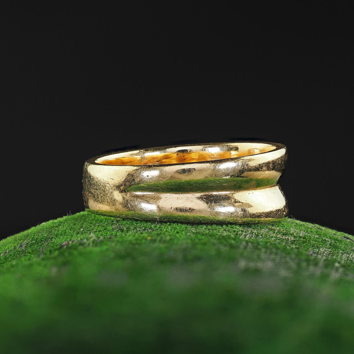 Vintage Tiffany and Co 18K Yellow Gold Wide Wedding Band - Size 6 1/4