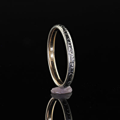 Antique Art Deco Woods and Sons 18K Two Tone Gold Engraved Wedding Band - Size 7