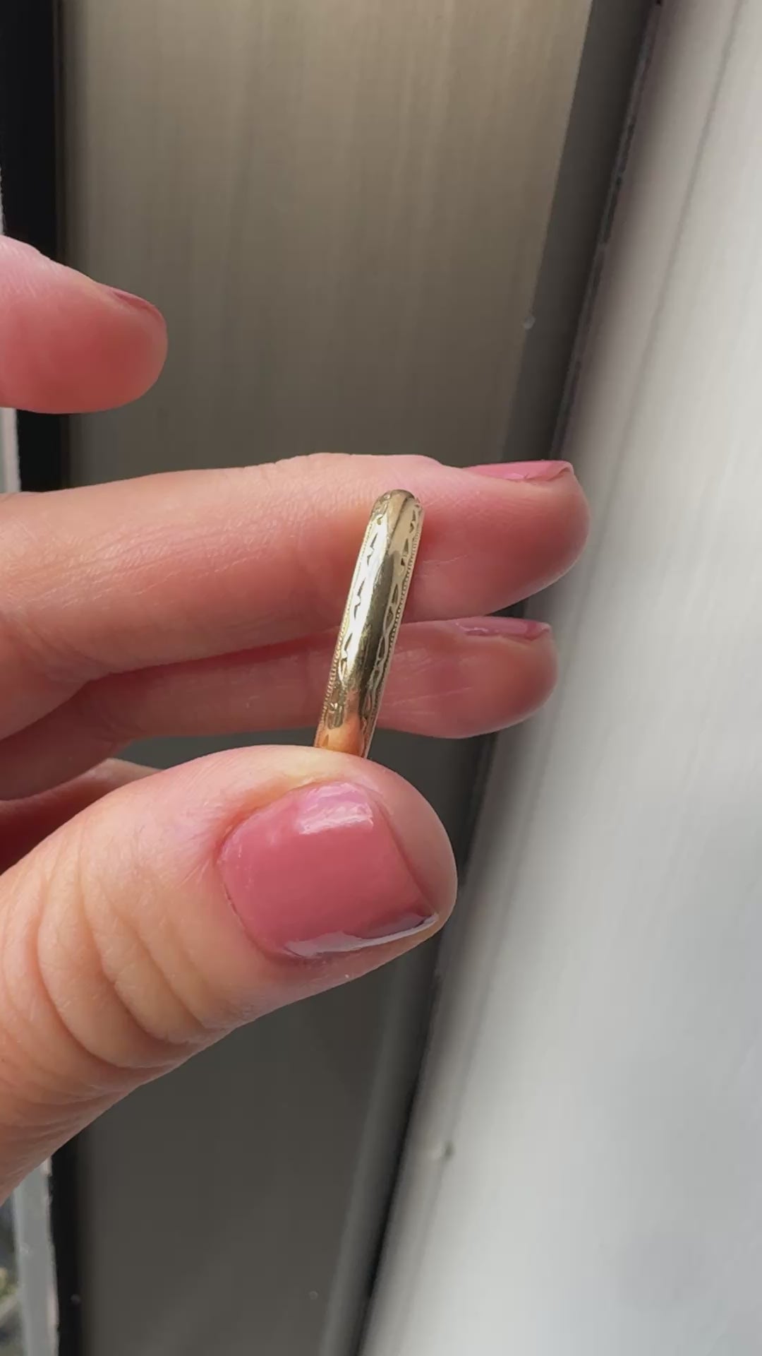 Antique Art Deco 14K Yellow Gold Engraved Wedding Band - Size 11