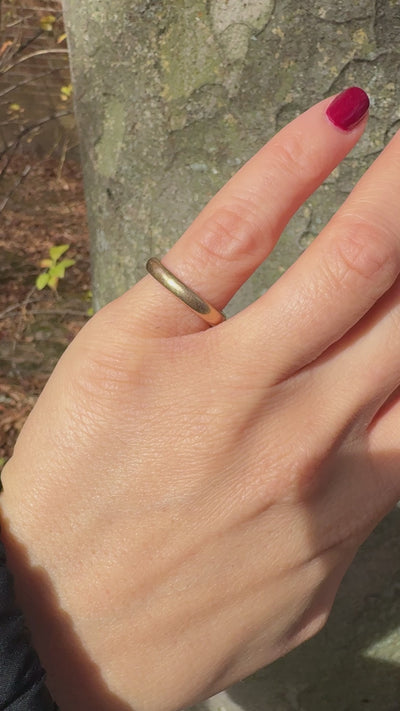 Antique Art Deco 14K Yellow Gold Classic Engraved Wedding Band - Circa 1914