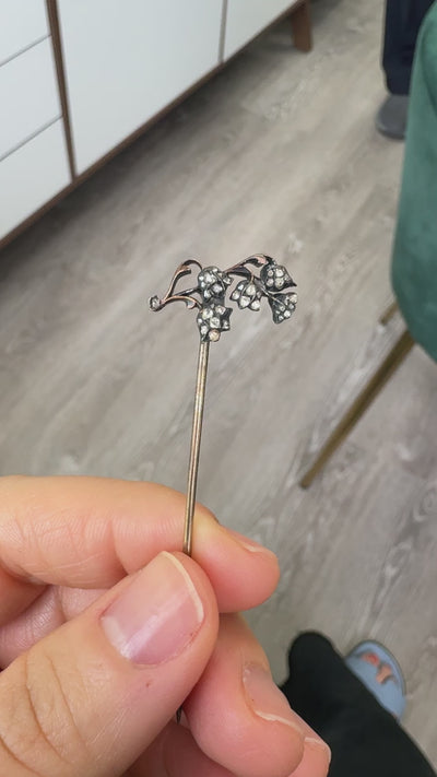 Antique Georgian 10K Yellow Gold Silver Top Diamond Floral Stick Pin