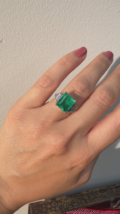 Antique Art Deco Colombian Natural Emerald and Baguette Diamond Ring - GIA