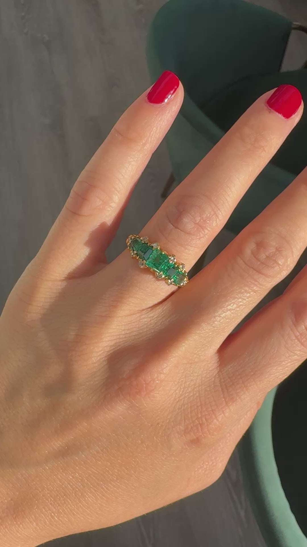 Antique Victorian 20k Yellow Gold Colombian Emerald and Diamond Five Stone Ring