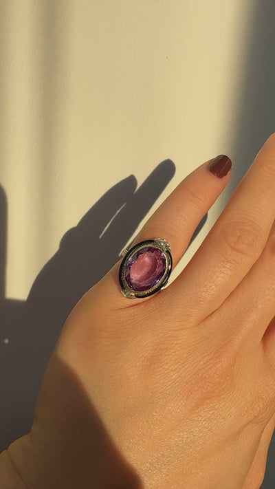 Antique Art Deco 14K Yellow Gold Amethyst and Onyx Engraved Cocktail Ring