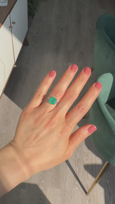 Estate Contemporary Platinum Colombian Emerald Diamond Three Stone Ring - GIA