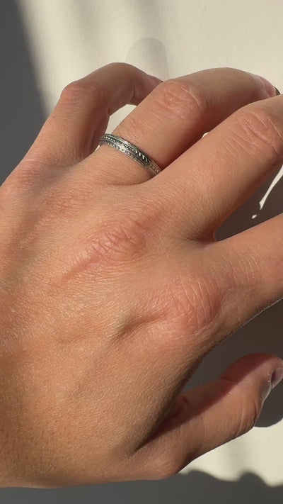 Vintage Art Deco Woods Sons 18K White Gold Engraved Wheat Pattern Wedding Band