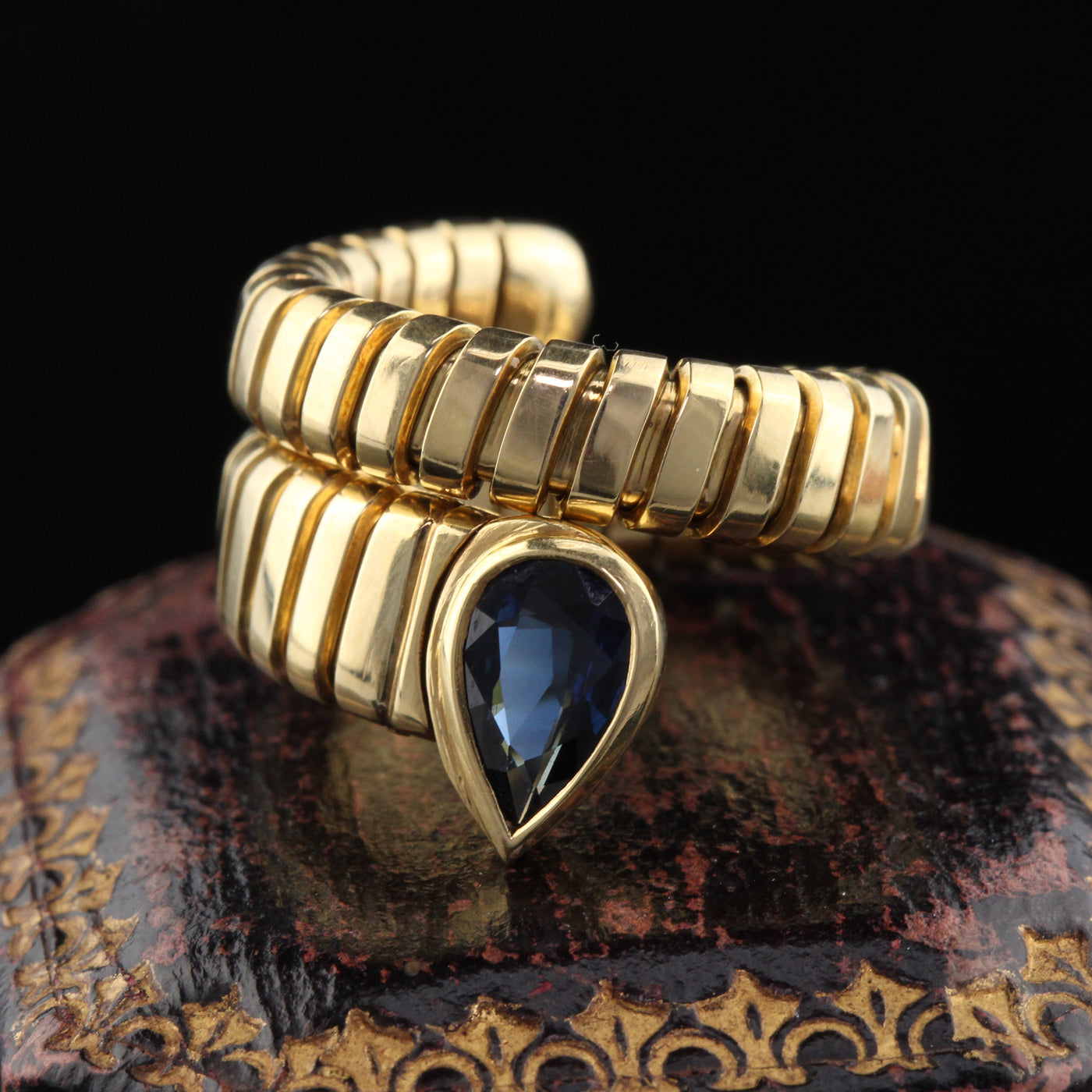 Vintage Estate 18K Yellow Gold & Sapphire Coil Ring - The Antique Parlour