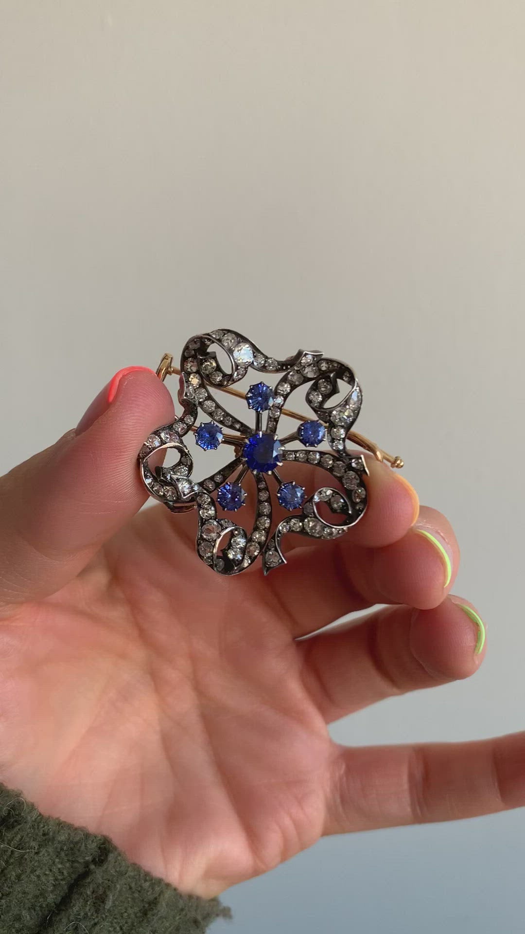 Antique Victorian 18K Yellow Gold Silver Top Old Mine Diamond and Sapphire Pin