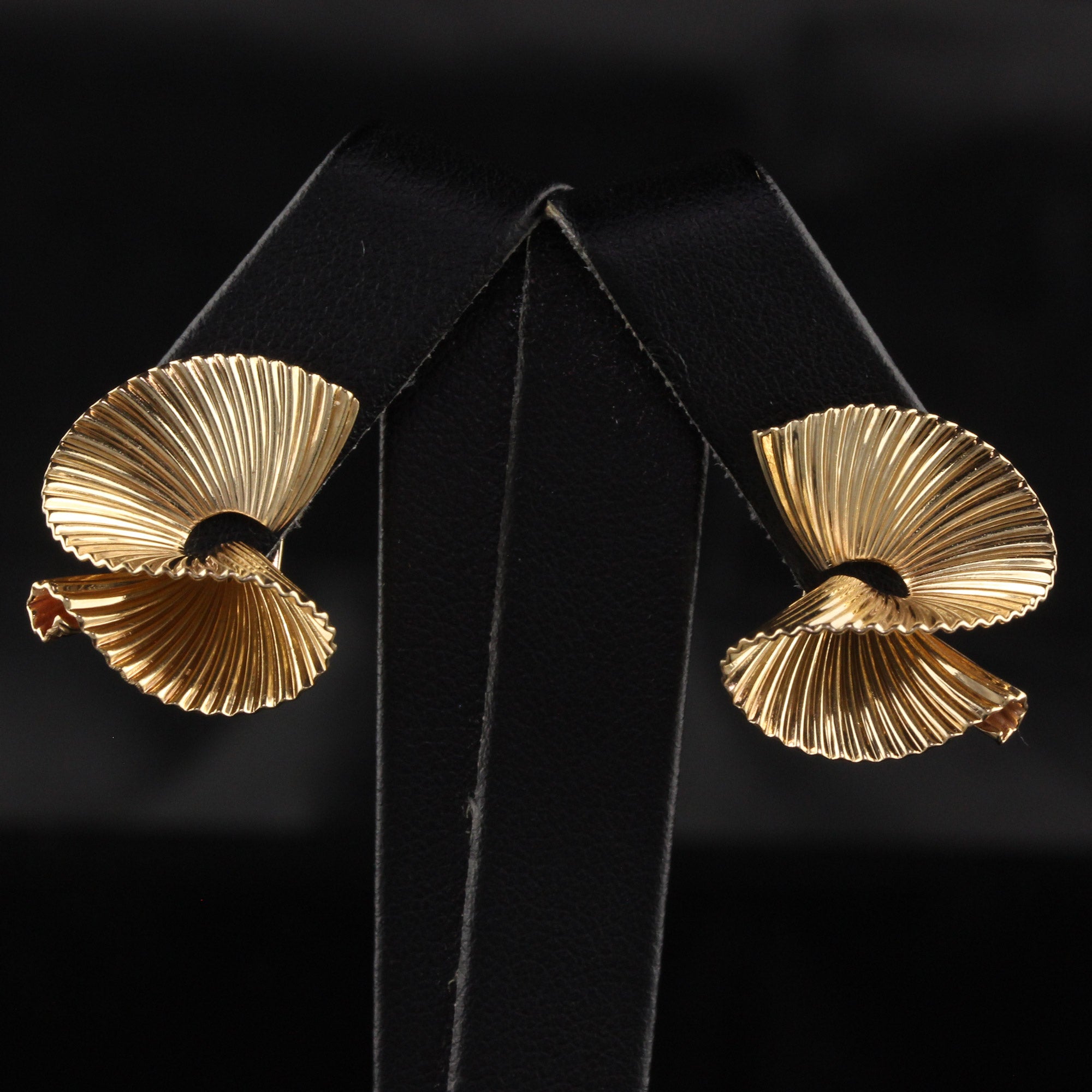 Tiffany & Co. Vintage 14K Yellow Gold Open Swirl Twist Screw Back Clip on Earrings