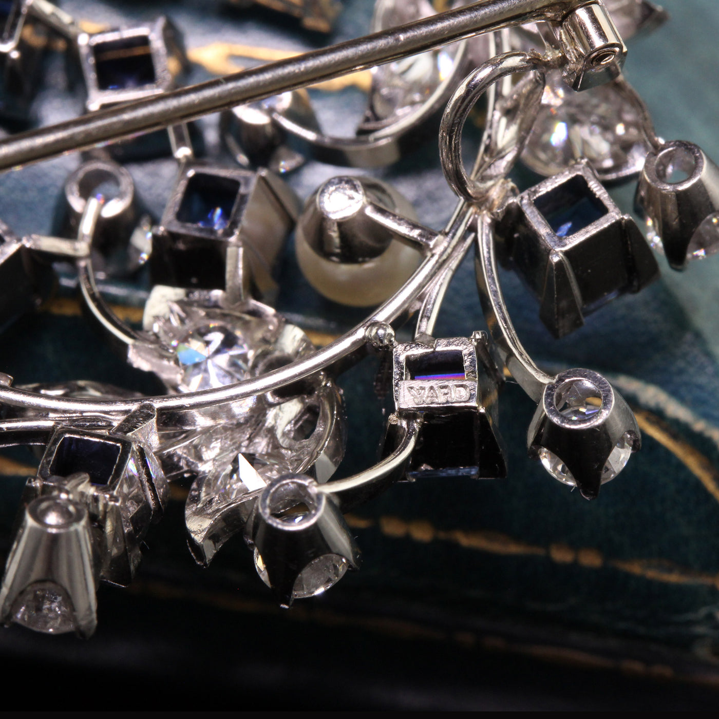 Antique Art Deco Raymond Yard Platinum Old Cut Diamond Yogo Sapphire Pin Pendant - GIA