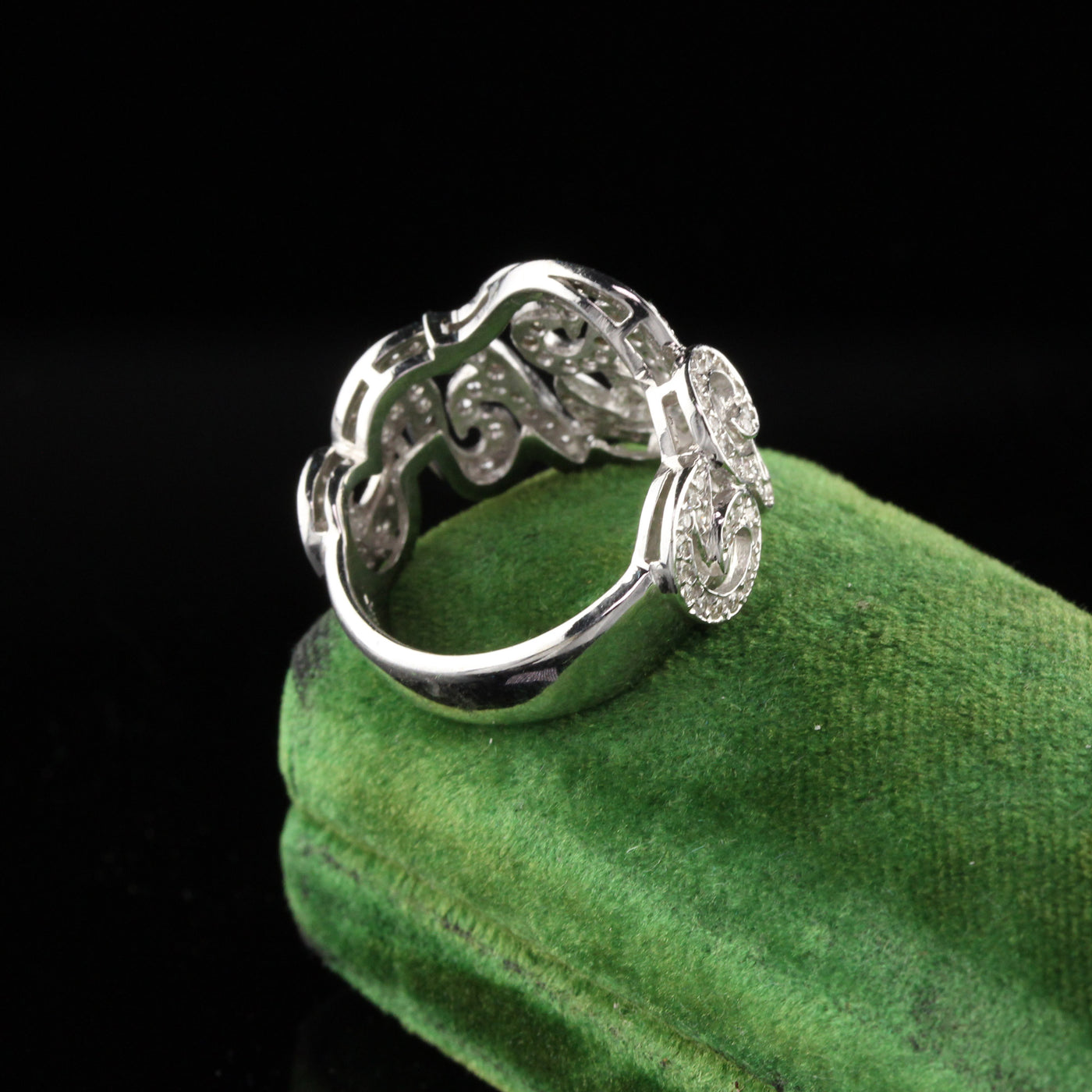 18K White Gold Natan Designer Diamond Ring - Size 7
