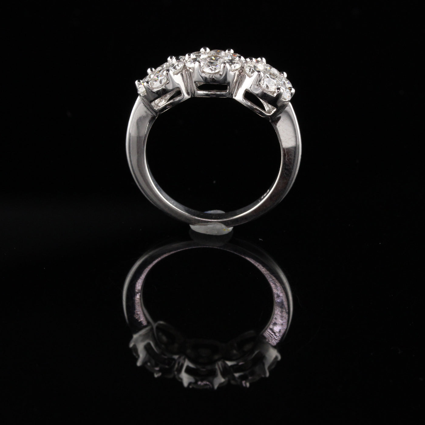 18K White Gold Diamond Engagement Ring - Size 7