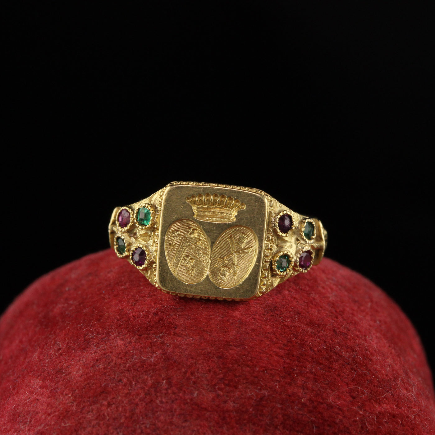 Antique Victorian 18K Yellow Gold Emerald and Ruby Ring