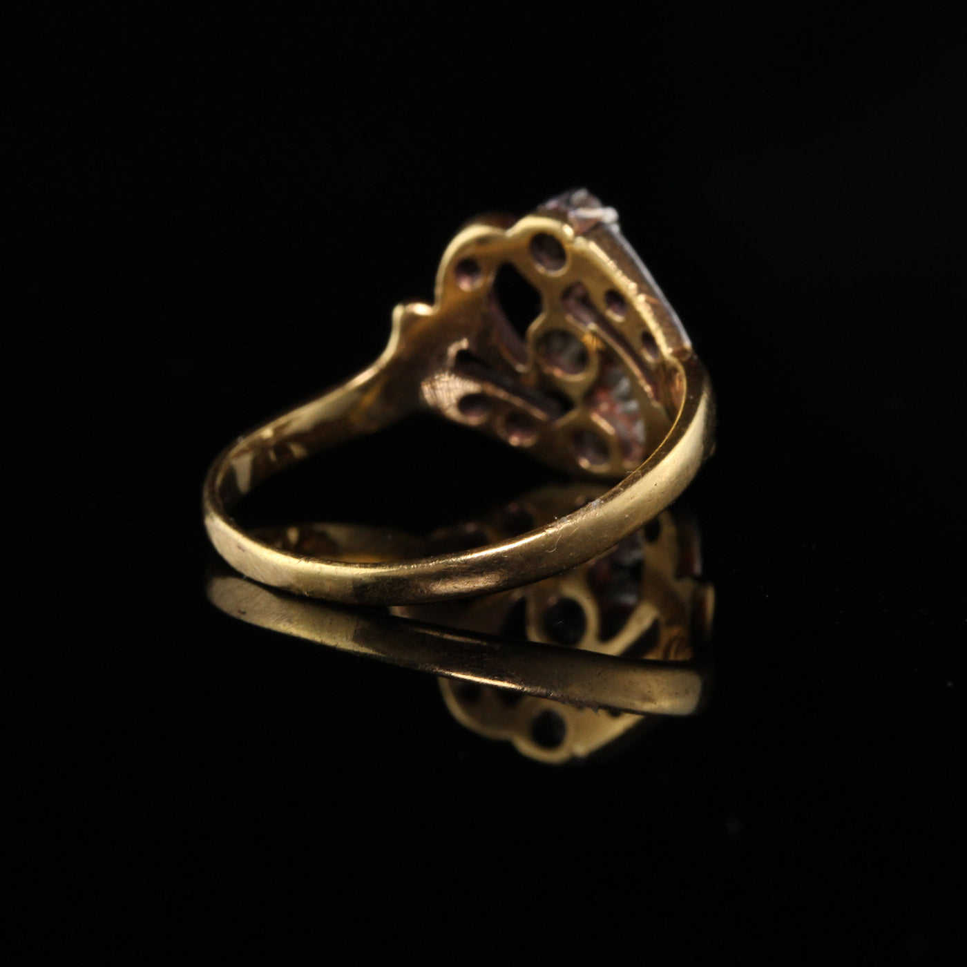 Antique Victorian 18K Yellow Gold Diamond 3 Stone Vertical Ring