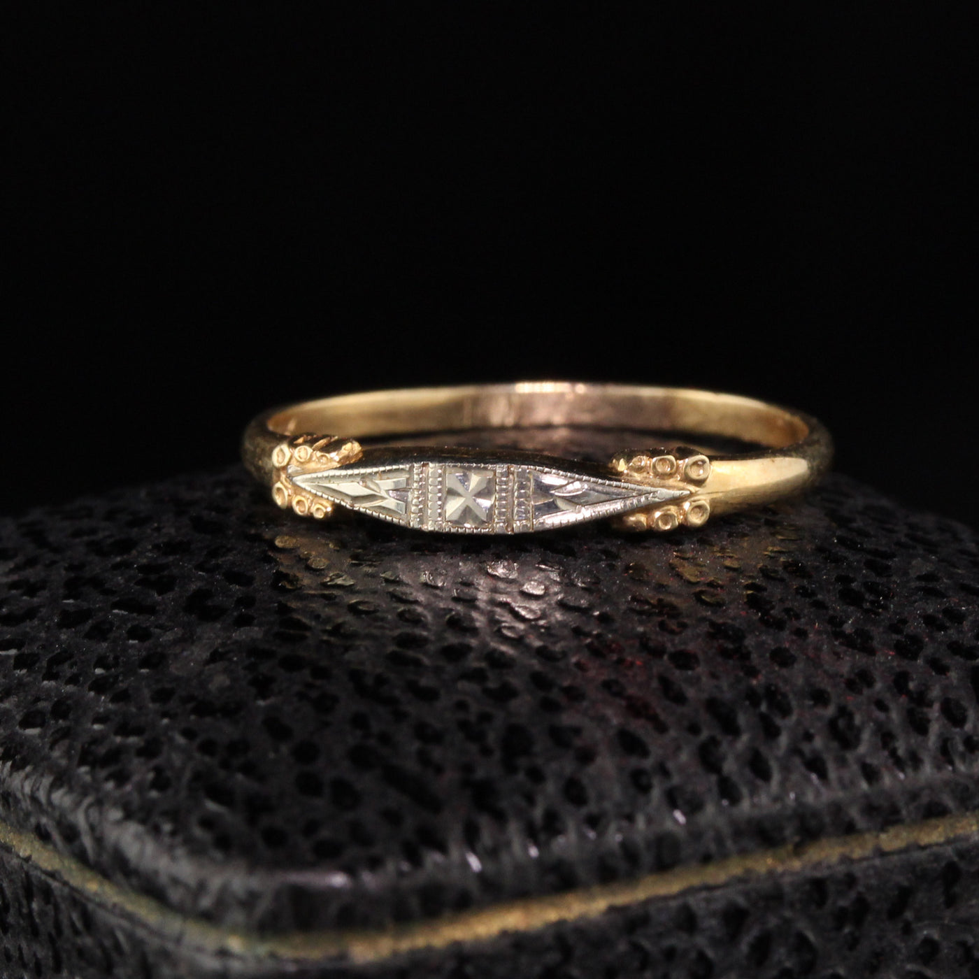 Antique Art Deco 14K Yellow Gold Engraved Wedding Band - Size 6 1/4