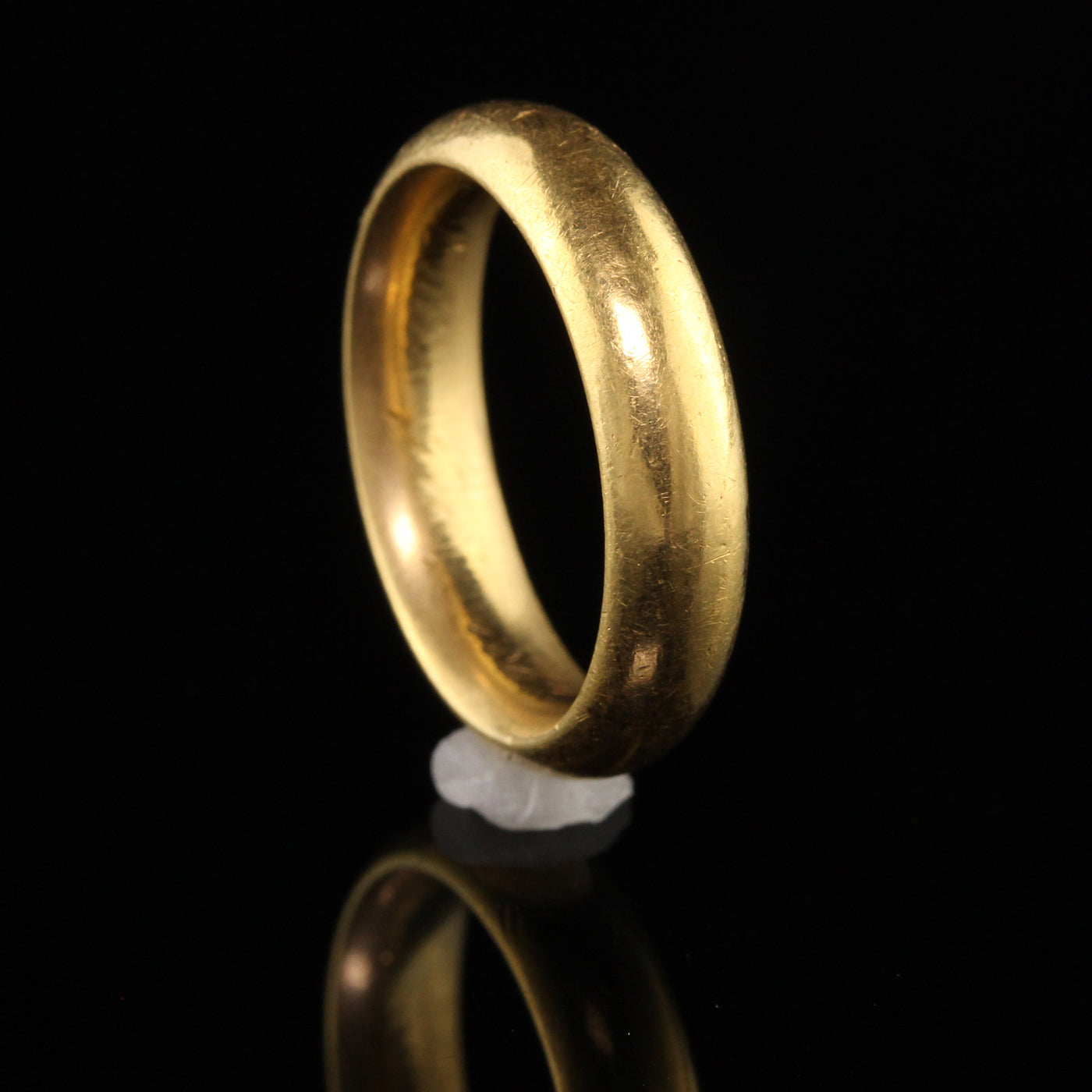 Antique Victorian 18K Yellow Gold Plain Wide Engraved Wedding Band