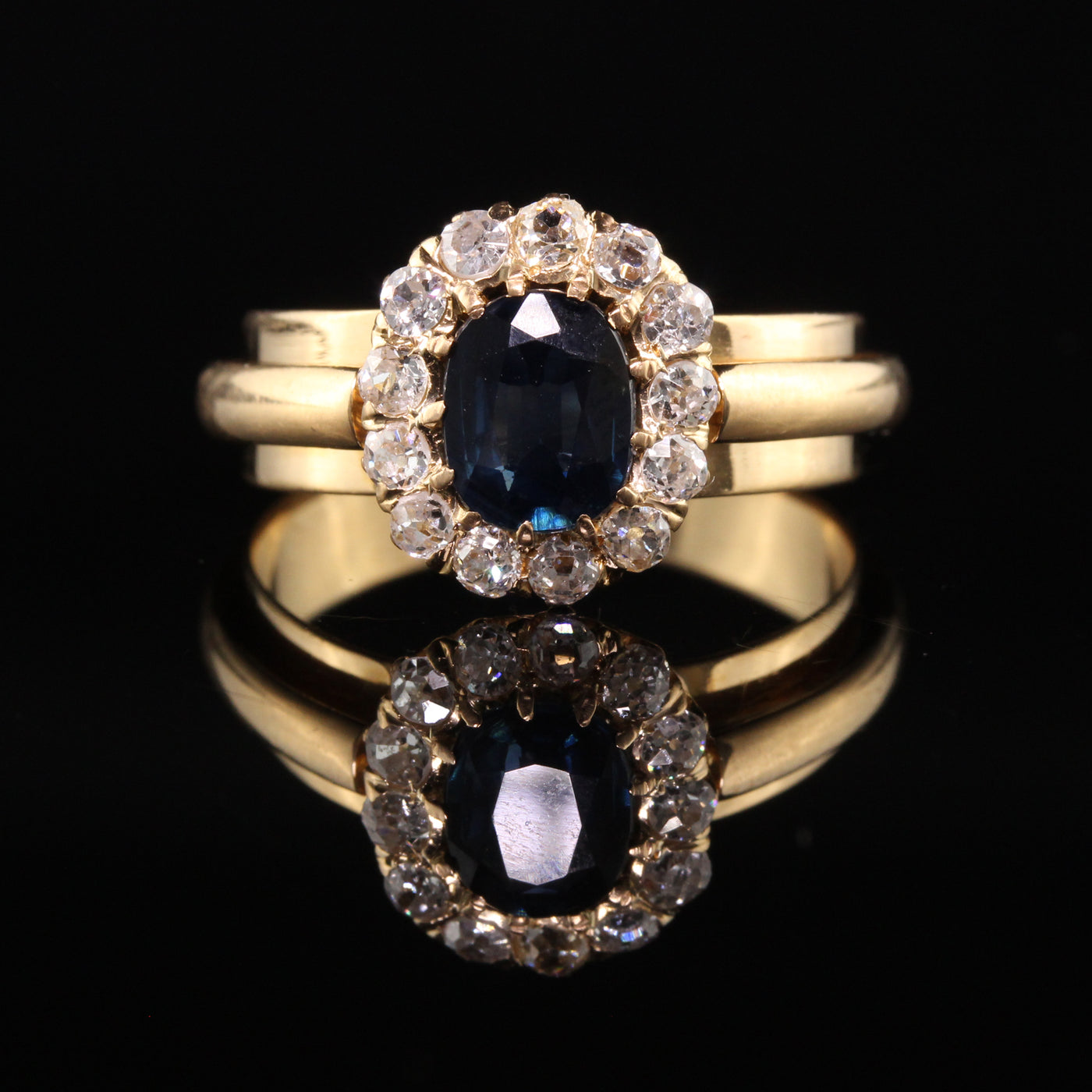 Vintage Retro 18K Yellow Gold Sapphire and Diamond Halo Engagement Ring
