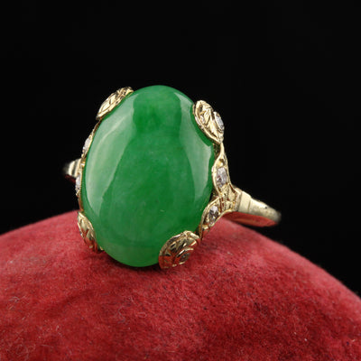 Antique Art Deco 18K Yellow Gold Cabochon Jade and Old European Diamond Ring