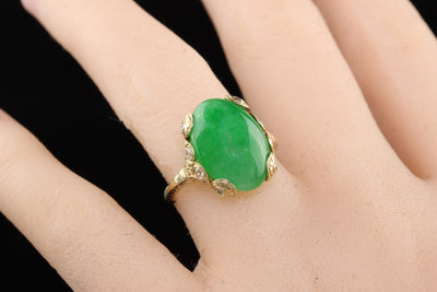 Antique Art Deco 18K Yellow Gold Cabochon Jade and Old European Diamond Ring