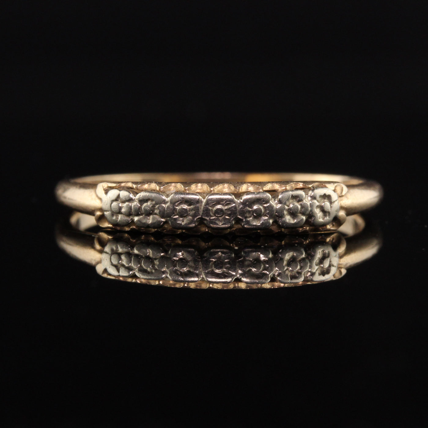 Antique Art Deco 14K Yellow and White Gold Flower Engraved Wedding Band