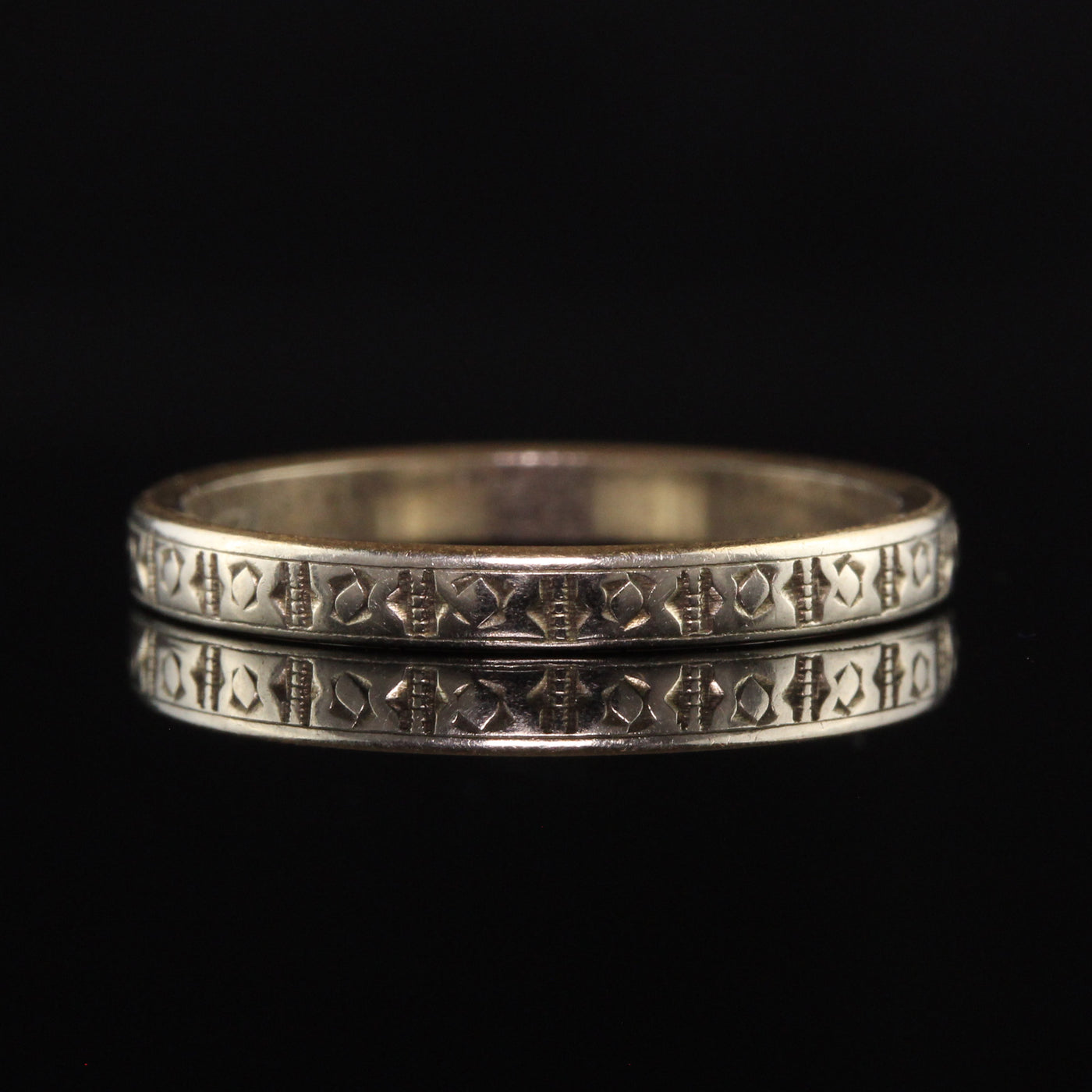 Antique Art Deco 14K Yellow and White Gold Engraved Wedding Band