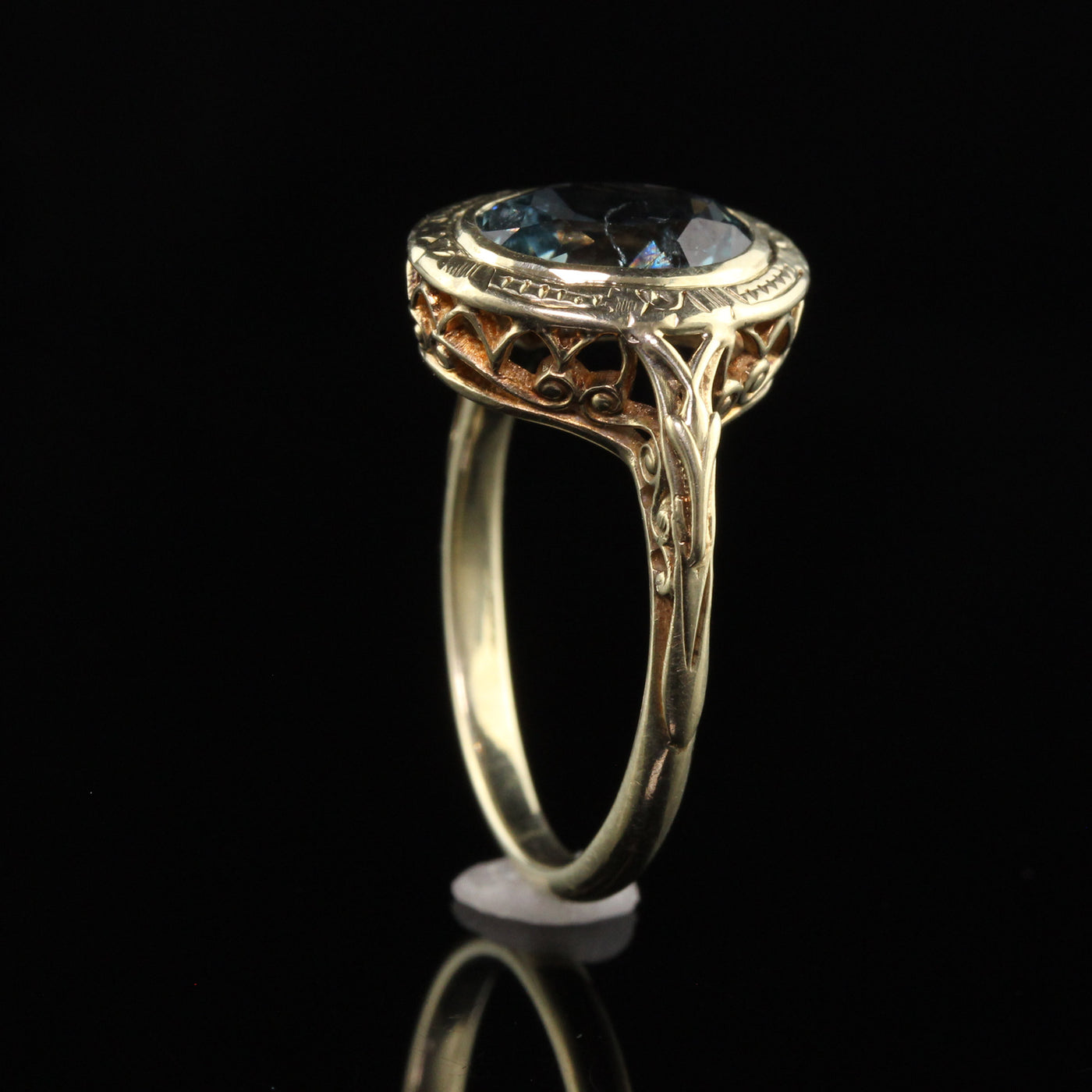 Antique Art Deco 14K Yellow Gold Montana Sapphire Filigree Engagement Ring