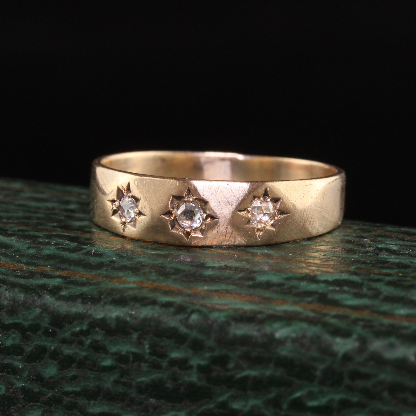 Antique Victorian 10K Yellow Gold Rose Cut Diamond Three Stone Ring