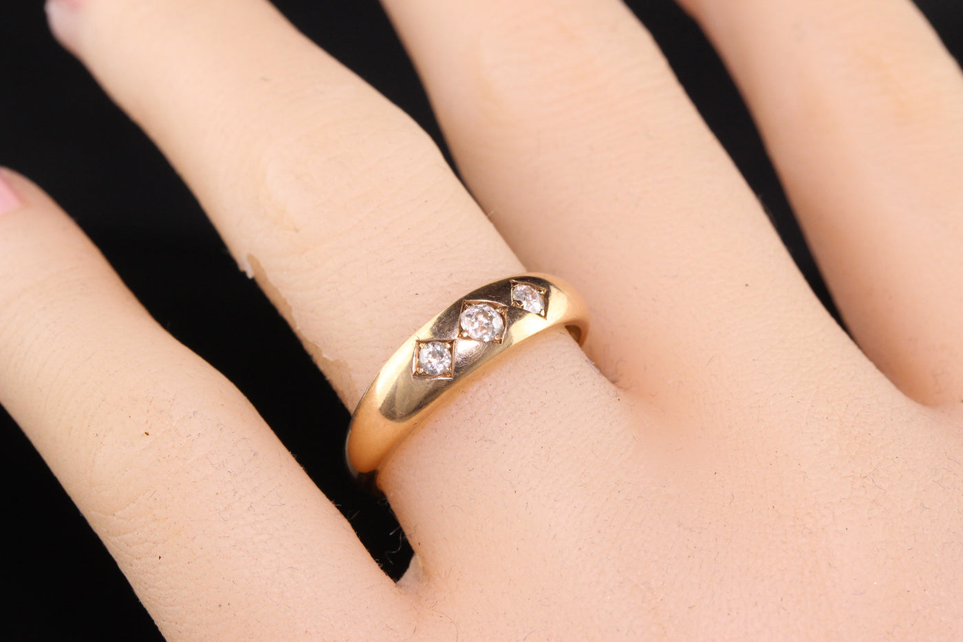 Antique Victorian 14K Yellow Gold Old Mine Cut Diamond Three Stone Ring