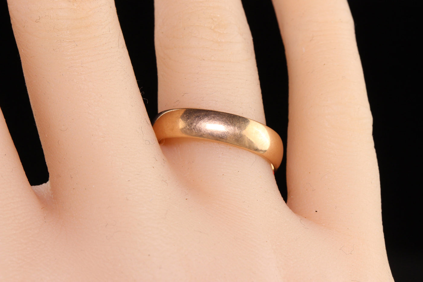 Antique Victorian 14K Yellow Gold Classic Engraved Wedding Band - Size 10 1/2
