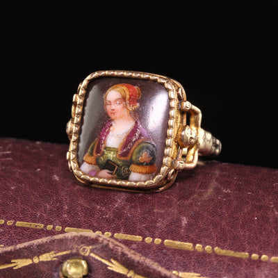 Antique Victorian 14K Yellow Gold Unique Portrait Engraved Ring