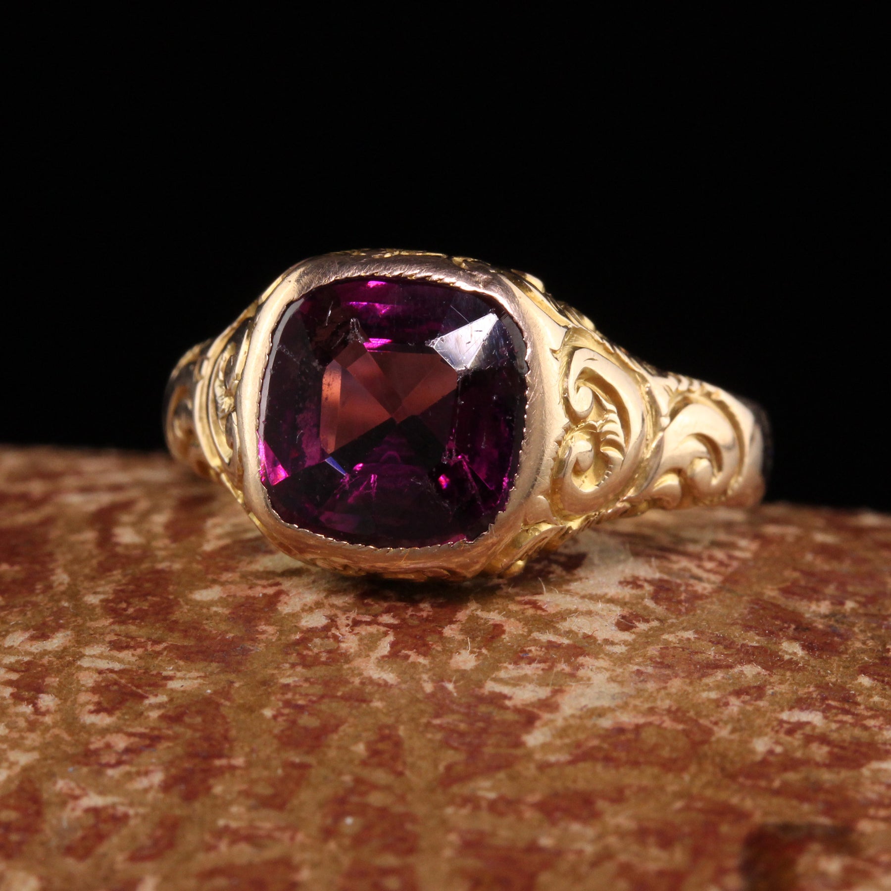 Ancient South East Asian Indonesian Antiquities Gold Jewelry Ring Garnet  Gems
