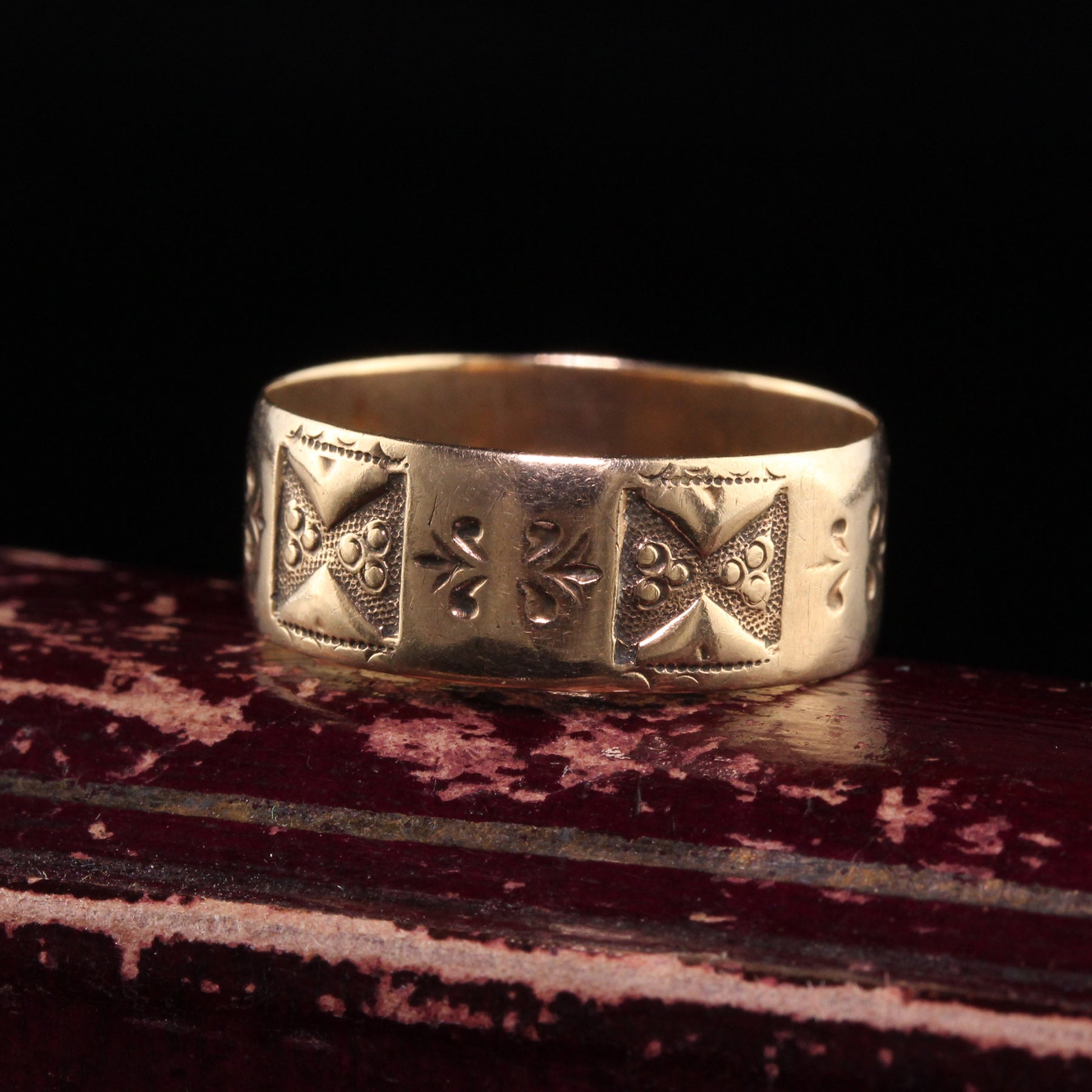 1900s Victorian Etched Gold Wedding Band or Stacking Ring in 10k Rose