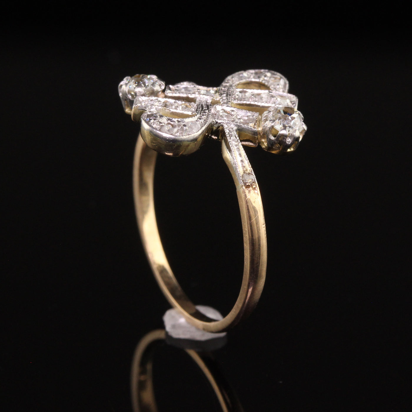Antique Edwardian 18K Yellow Gold Platinum Top Old Mine Diamond Ring