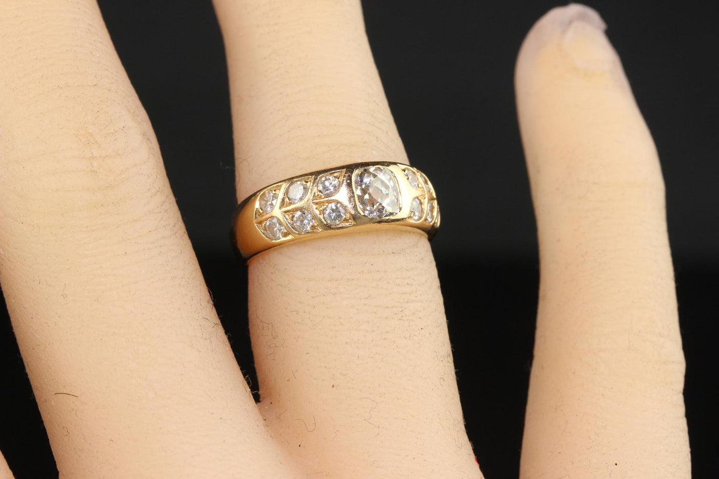 Antique Art Deco 18K Yellow Gold French Old Mine Diamond Band Ring
